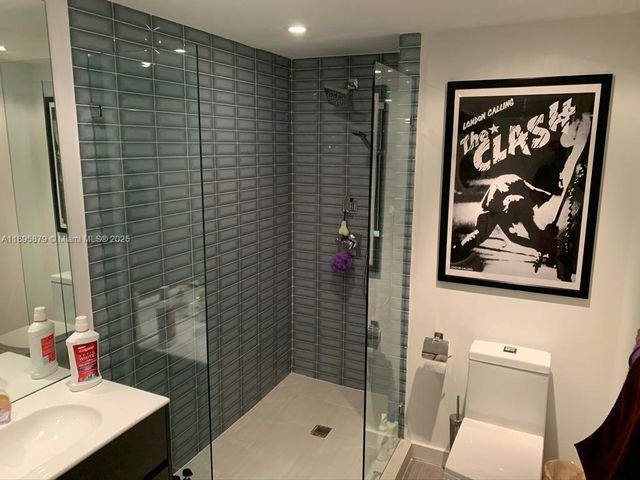 600 NE 36th St PH3, Miami, FL 33137