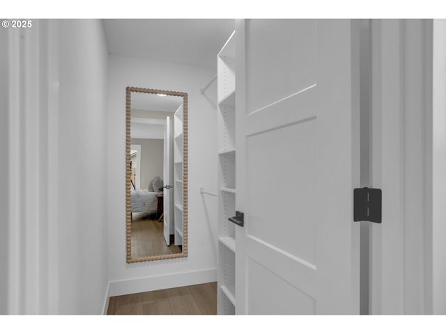 3708 GILHAM Rd, Eugene, OR 97401