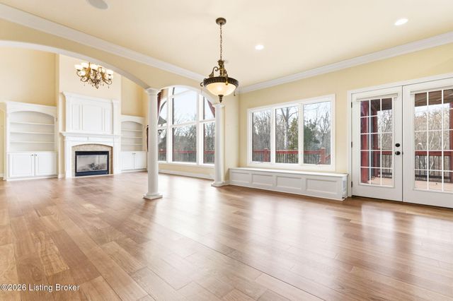 6115 Winkler Rd, Crestwood, KY 40014