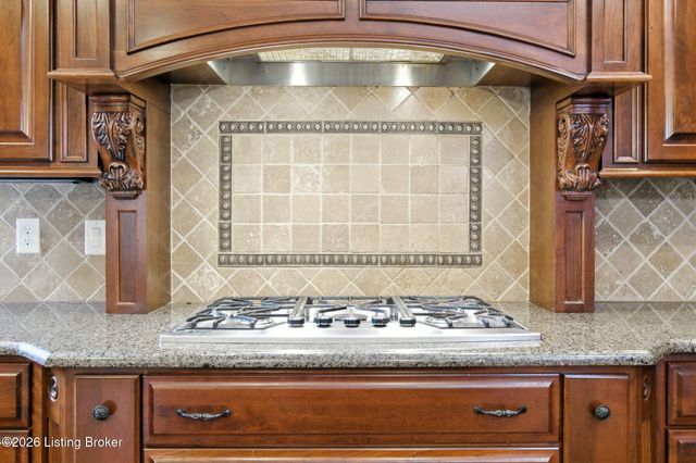 6115 Winkler Rd, Crestwood, KY 40014