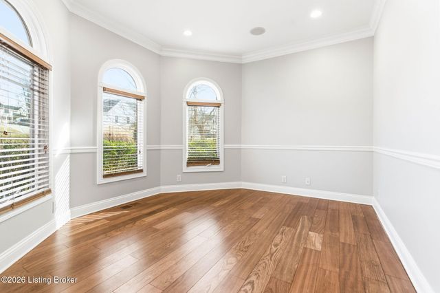 6115 Winkler Rd, Crestwood, KY 40014