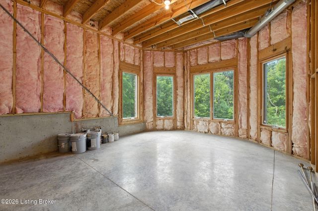 6115 Winkler Rd, Crestwood, KY 40014