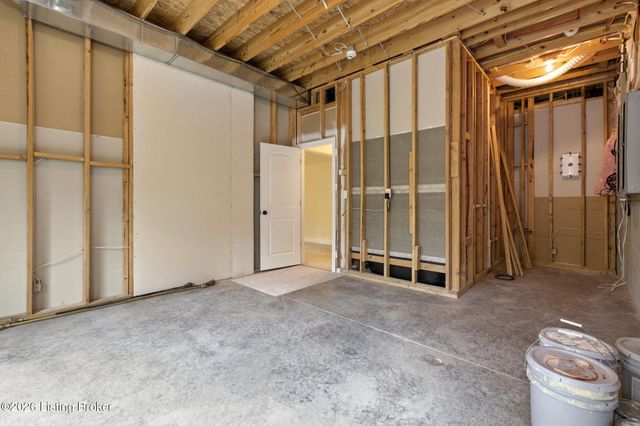 6115 Winkler Rd, Crestwood, KY 40014