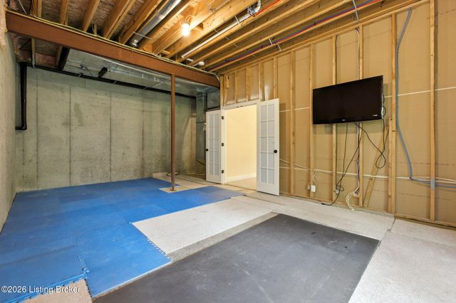 6115 Winkler Rd, Crestwood, KY 40014