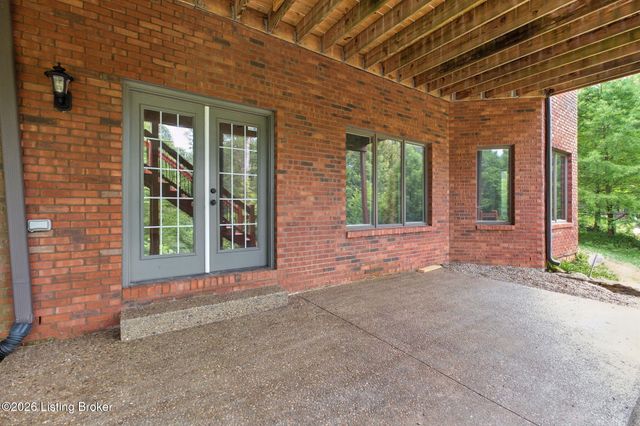 6115 Winkler Rd, Crestwood, KY 40014