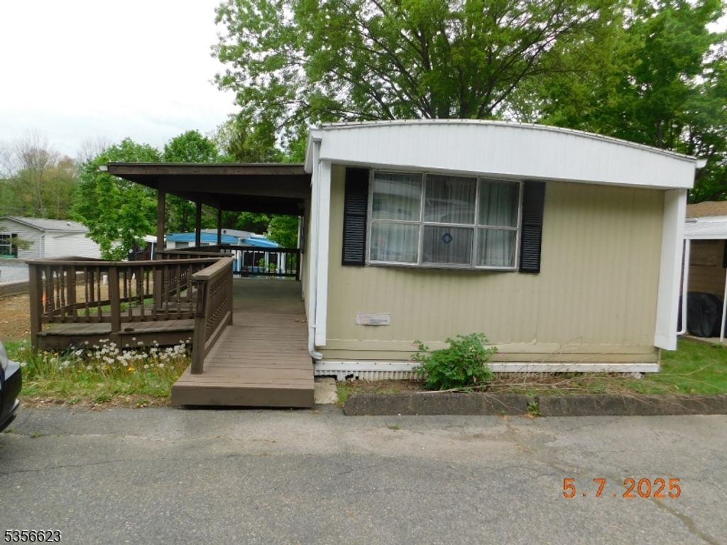 46 Back St, Oxford Twp., NJ 07863