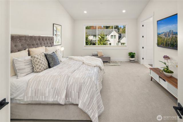 11688 NE 33rd St., Bellevue, WA 98005