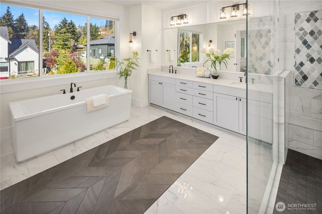 11688 NE 33rd St., Bellevue, WA 98005