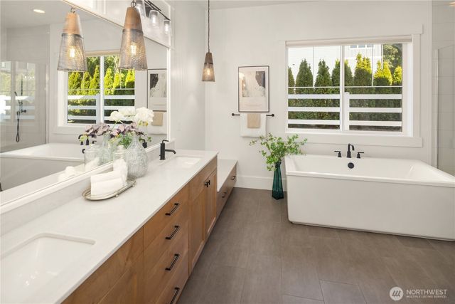 11688 NE 33rd St., Bellevue, WA 98005
