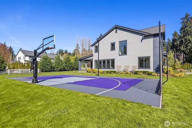 11688 NE 33rd St., Bellevue, WA 98005