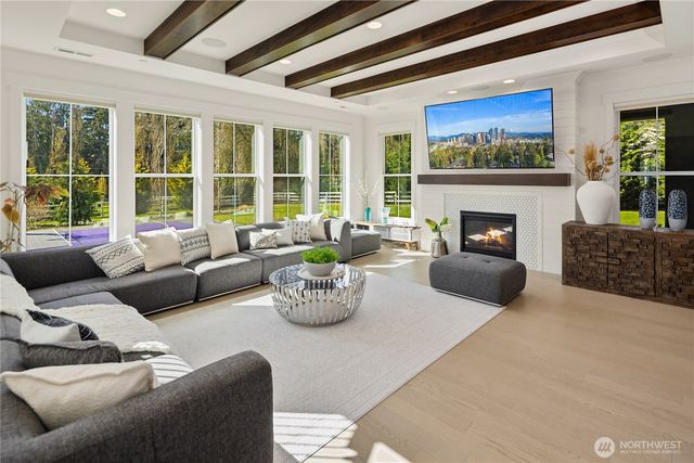 11688 NE 33rd St., Bellevue, WA 98005