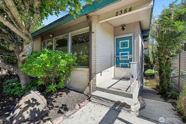 2352 49th Avenue SW, Seattle, WA 98116