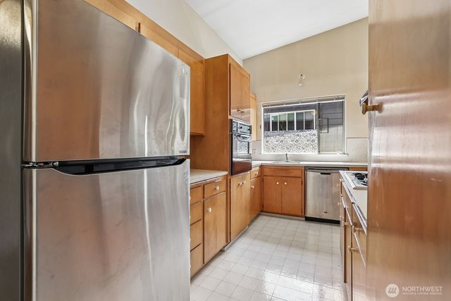 2352 49th Avenue SW, Seattle, WA 98116