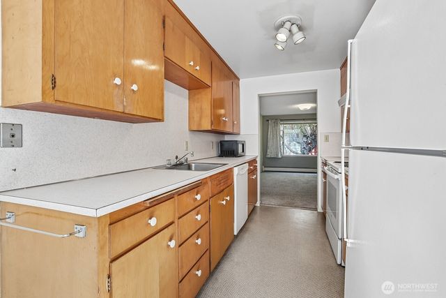 2352 49th Avenue SW, Seattle, WA 98116