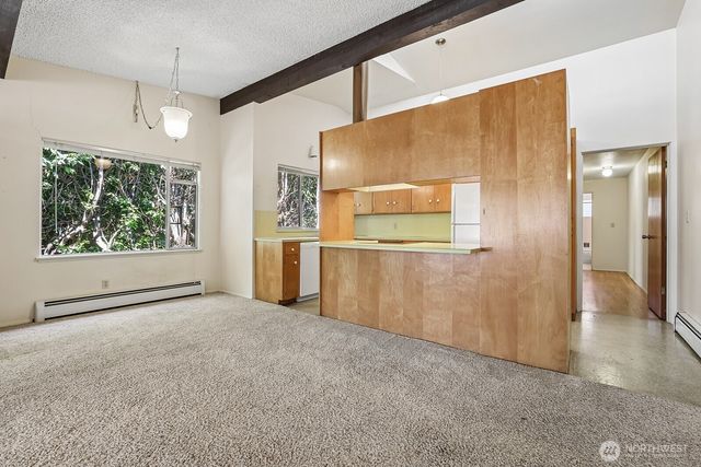 2352 49th Avenue SW, Seattle, WA 98116