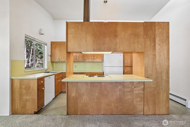 2352 49th Avenue SW, Seattle, WA 98116