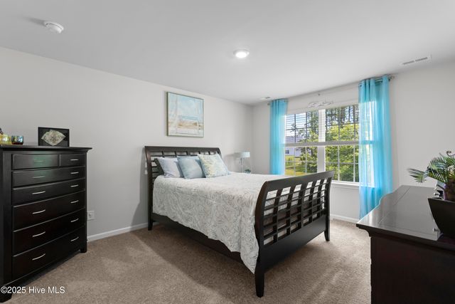 1123 Carteret Manor Drive, Jacksonville, NC 28546