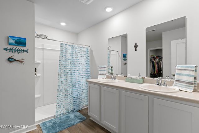 1123 Carteret Manor Drive, Jacksonville, NC 28546