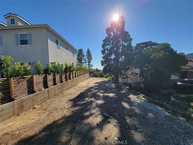 2442 Cross Street, La Crescenta, CA 91214