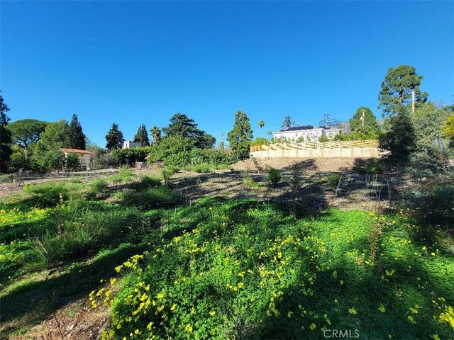 2442 Cross Street, La Crescenta, CA 91214