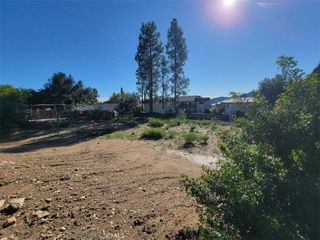 2442 Cross Street, La Crescenta, CA 91214