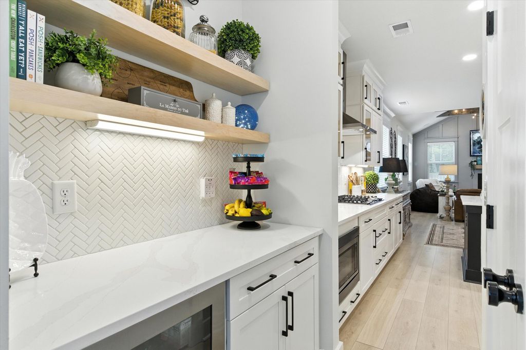 Image 13 of property listing at 142 Boots Branch Road, Summerville, SC 29485