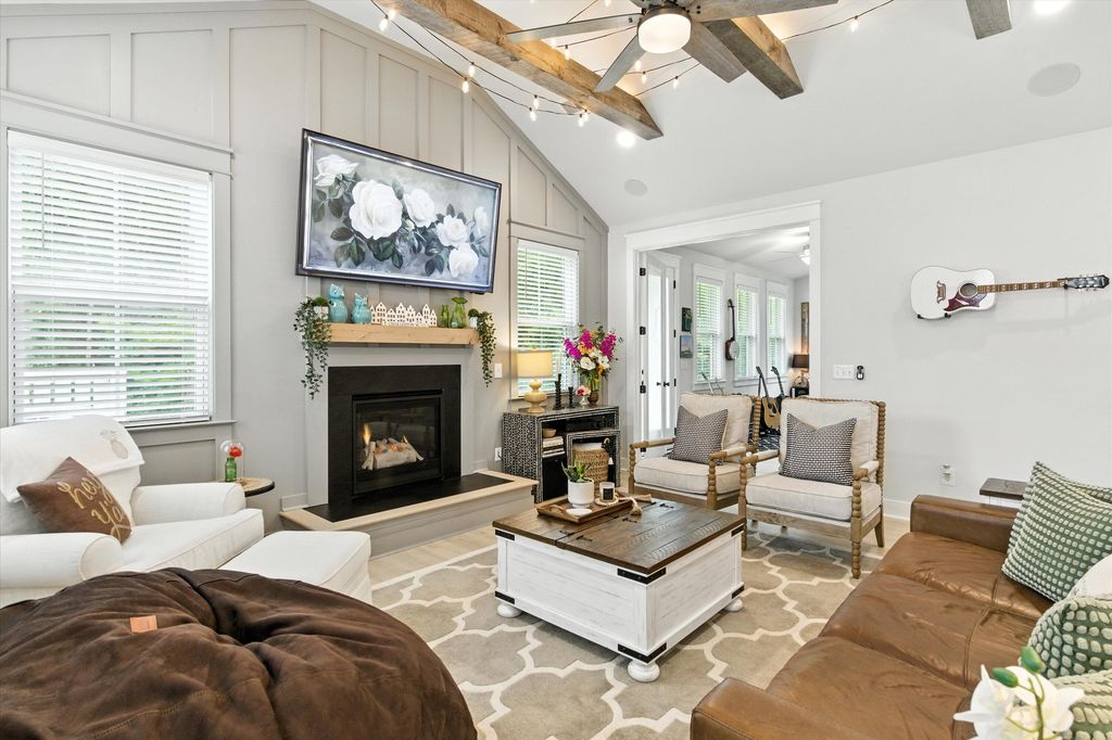 Image 25 of property listing at 142 Boots Branch Road, Summerville, SC 29485