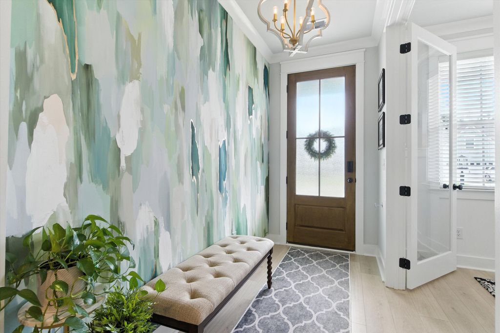 Image 8 of property listing at 142 Boots Branch Road, Summerville, SC 29485