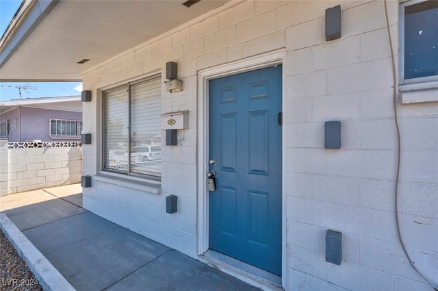 4313 El Conlon Avenue, Las Vegas, NV 89102