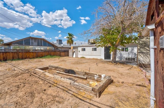 4313 El Conlon Avenue, Las Vegas, NV 89102