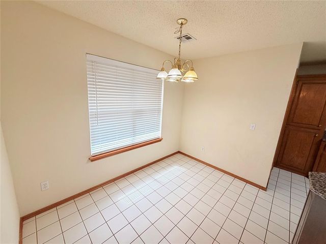 8812 NW 85th Place, Oklahoma City, OK 73132