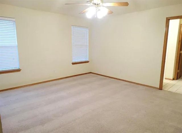 8812 NW 85th Place, Oklahoma City, OK 73132