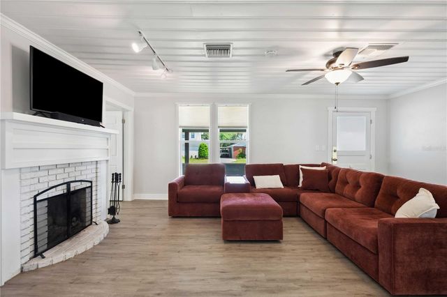 113 W NOBLE AVENUE, Bushnell, FL 33513