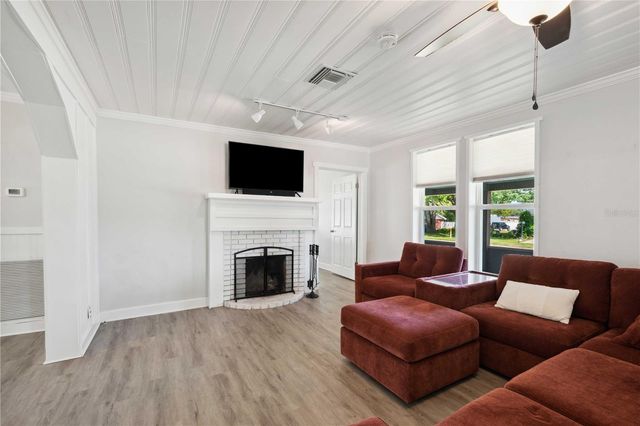 113 W NOBLE AVENUE, Bushnell, FL 33513