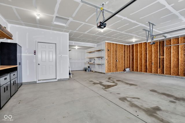 8394 Paxton Drive, Brownsburg, IN 46112