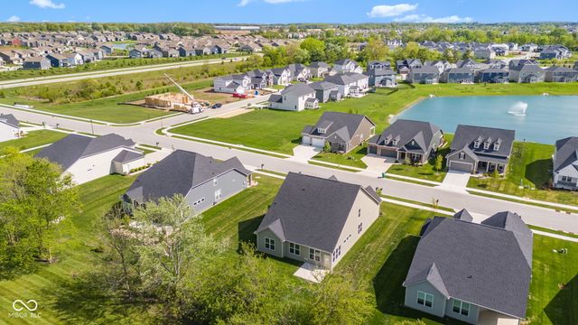 8394 Paxton Drive, Brownsburg, IN 46112
