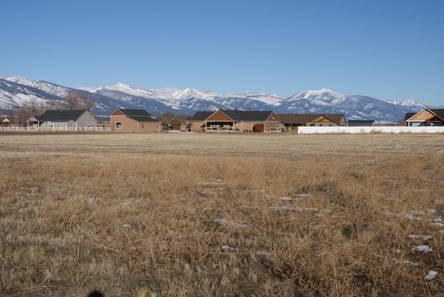 137 Jay Bird Drive, Hamilton, MT 59840