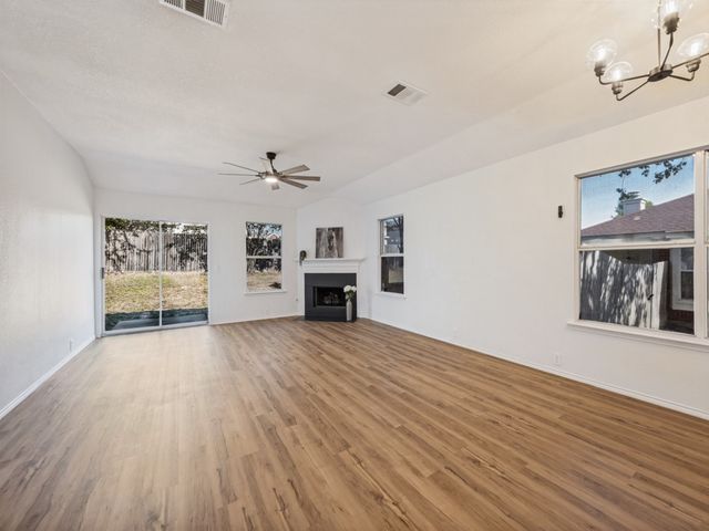 1309 Dundee Drive, Arlington, TX 76002