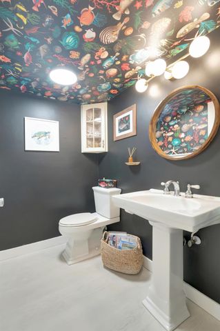 127 Yacht Club Way 111, Hypoluxo, FL 33462