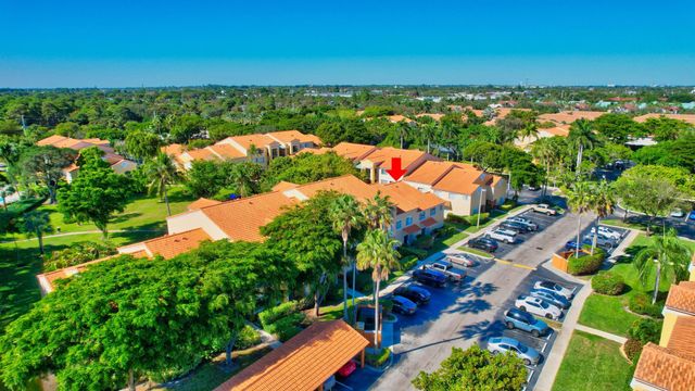 127 Yacht Club Way 111, Hypoluxo, FL 33462