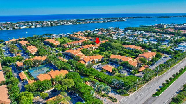 127 Yacht Club Way 111, Hypoluxo, FL 33462