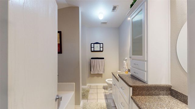 705 Chalk Knoll Road, Fort Worth, TX 76108