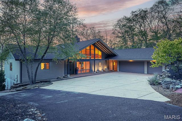 2236 S Konstanz Drive, Innsbrook, MO 63390