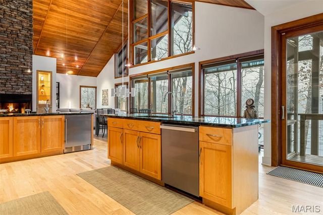 2236 S Konstanz Drive, Innsbrook, MO 63390