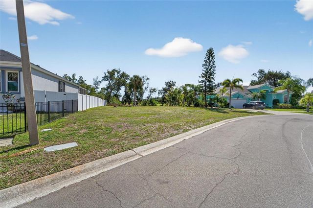 806 GREENVIEW DRIVE, Apollo Beach, FL 33572