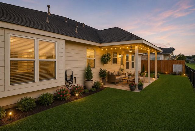 231 S Lantana Circle, Sealy, TX 77474