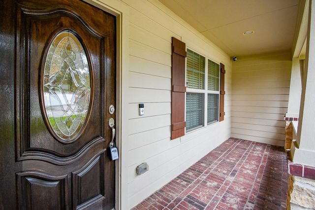 231 S Lantana Circle, Sealy, TX 77474