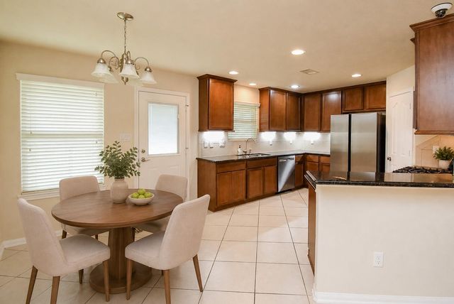 231 S Lantana Circle, Sealy, TX 77474