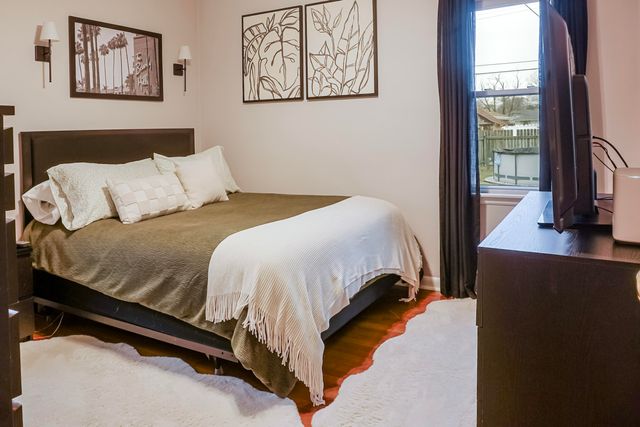 141 N Dwiggins Street, Griffith, IN 46319