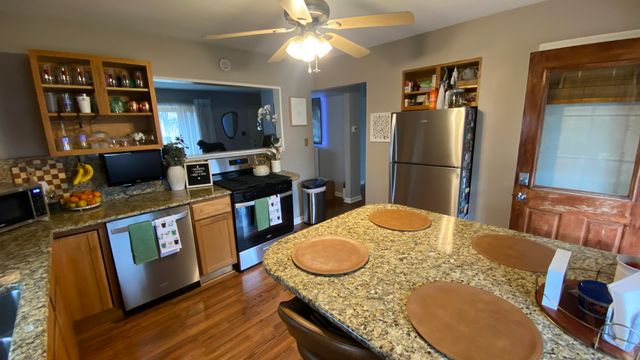 141 N Dwiggins Street, Griffith, IN 46319